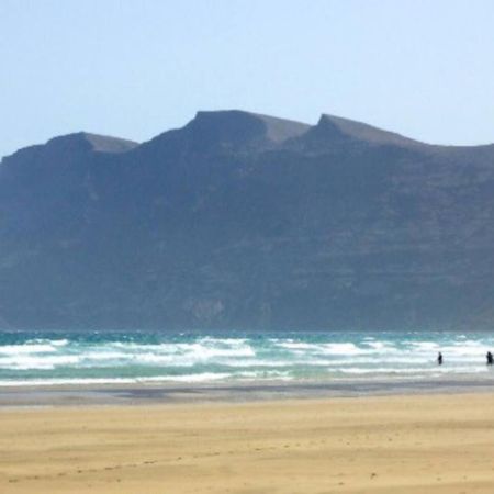 Famara Surf Wifi Apartment Exterior photo